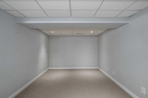 94 Glendale Way, Cochrane, AB - Indoor Photo Showing Other Room