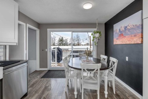 94 Glendale Way, Cochrane, AB - Indoor Photo Showing Dining Room