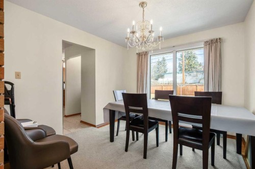 5711 Dalmead Crescent Nw, Calgary, AB - Indoor Photo Showing Dining Room