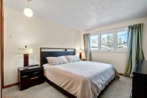 5711 Dalmead Crescent Nw, Calgary, AB - Indoor Photo Showing Bedroom