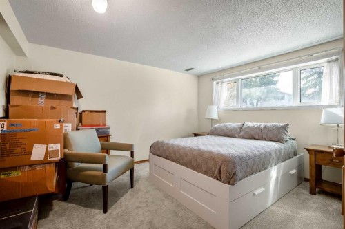5711 Dalmead Crescent Nw, Calgary, AB - Indoor Photo Showing Bedroom