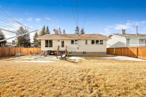 5711 Dalmead Crescent Nw, Calgary, AB - Outdoor