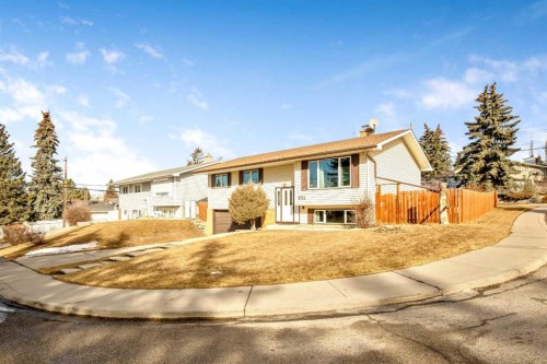 5711 Dalmead Crescent Nw, Calgary, AB - Outdoor