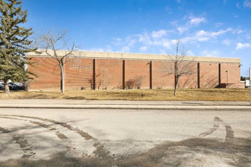 5711 Dalmead Crescent Nw, Calgary, AB - Outdoor