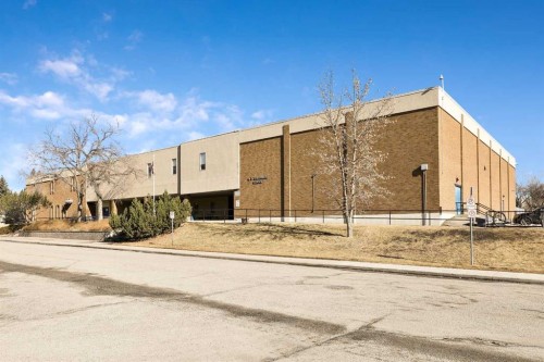 5711 Dalmead Crescent Nw, Calgary, AB - Outdoor