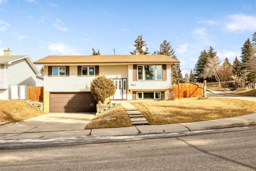 5711 Dalmead Crescent Nw, Calgary, AB - Outdoor