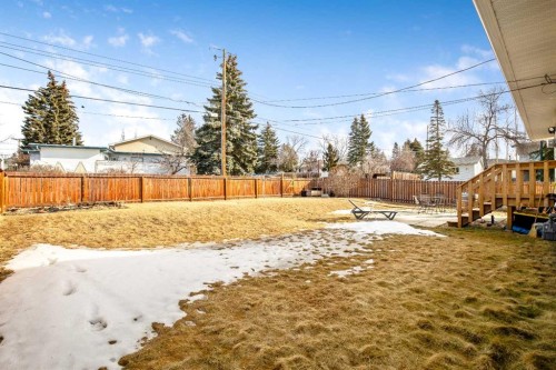 5711 Dalmead Crescent Nw, Calgary, AB - Outdoor