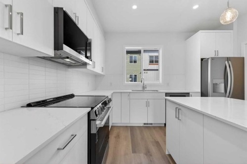 32 Red Embers Plaza Ne, Calgary, AB - Indoor Photo Showing Kitchen