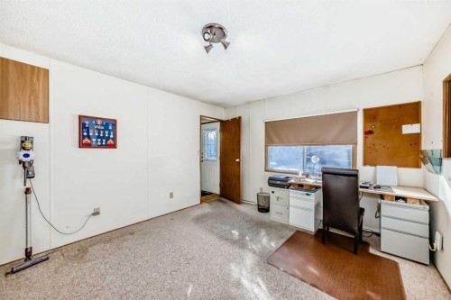 3227 Burroughs Manor Ne, Calgary, AB 