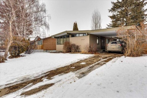 5929 West Park Crescent, Red Deer, AB - Outdoor