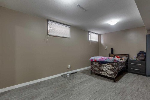 5929 West Park Crescent, Red Deer, AB - Indoor Photo Showing Bedroom