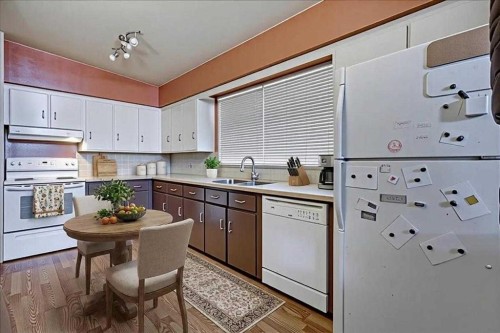 5929 West Park Crescent, Red Deer, AB - Indoor Photo Showing Kitchen With Double Sink