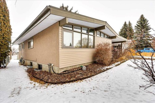 5929 West Park Crescent, Red Deer, AB - Outdoor