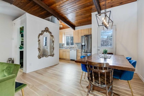 120 Oaktree Lane Sw, Calgary, AB - Indoor Photo Showing Dining Room