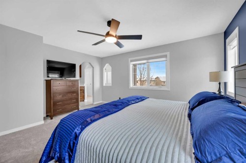 114 Morningside Circle Sw, Airdrie, AB - Indoor Photo Showing Bedroom