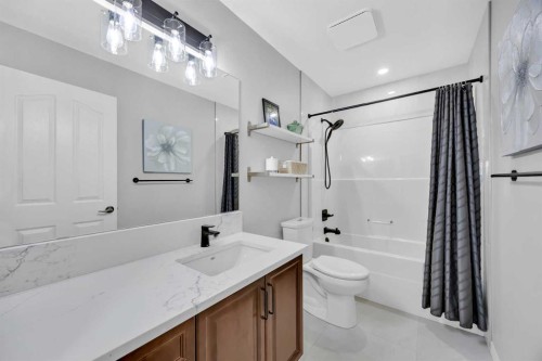114 Morningside Circle Sw, Airdrie, AB - Indoor Photo Showing Bathroom