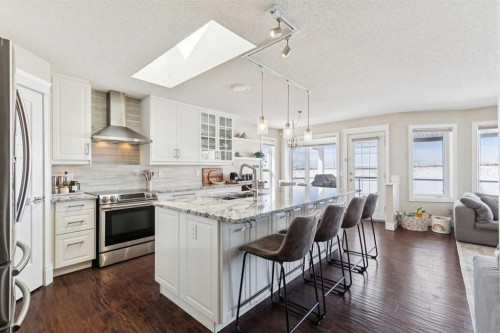 642 Schooner Cove Nw, Calgary, AB - Indoor Photo Showing Kitchen With Stainless Steel Kitchen With Upgraded Kitchen