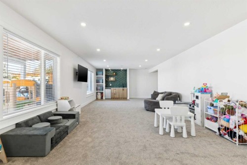642 Schooner Cove Nw, Calgary, AB - Indoor