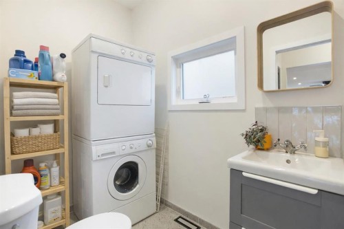 1032 18 Avenue Se, Calgary, AB - Indoor Photo Showing Laundry Room