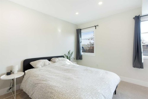 1032 18 Avenue Se, Calgary, AB - Indoor Photo Showing Bedroom