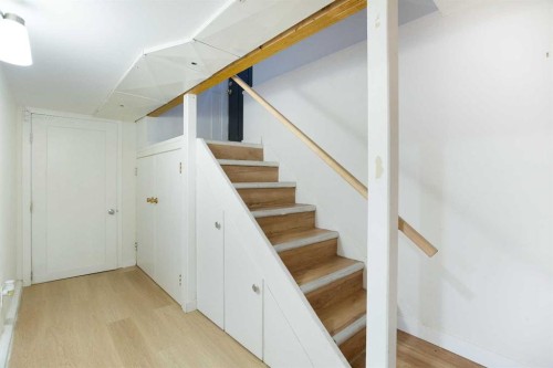 1032 18 Avenue Se, Calgary, AB - Indoor Photo Showing Other Room