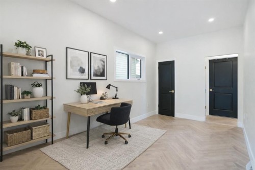 1032 18 Avenue Se, Calgary, AB - Indoor Photo Showing Office