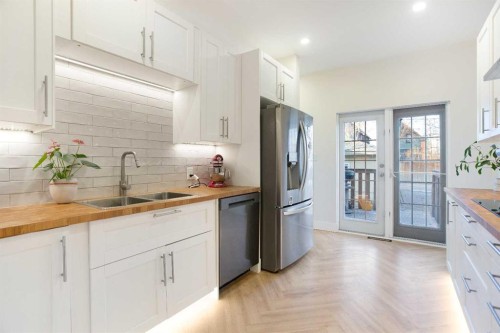 1032 18 Avenue Se, Calgary, AB - Indoor Photo Showing Kitchen With Stainless Steel Kitchen With Double Sink With Upgraded Kitchen