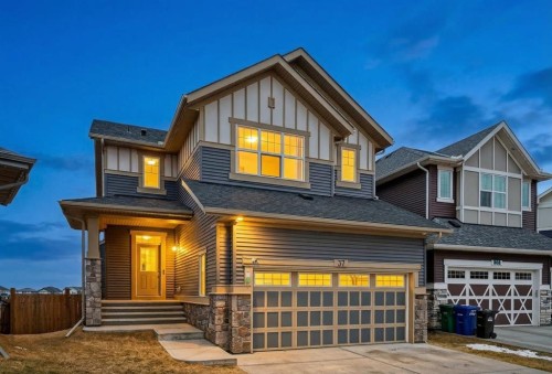 37 Kingsbury Close SE Airdrie, AB T4A 0R3