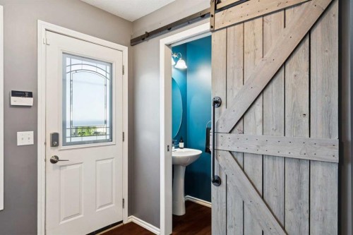 27 Everstone Way Sw, Calgary, AB - Indoor Photo Showing Other Room