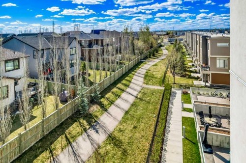 402-8531 8A Avenue Sw, Calgary, AB - Outdoor