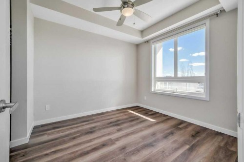 402-8531 8A Avenue Sw, Calgary, AB - Indoor Photo Showing Other Room