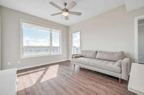 402-8531 8A Avenue Sw, Calgary, AB - Indoor Photo Showing Living Room