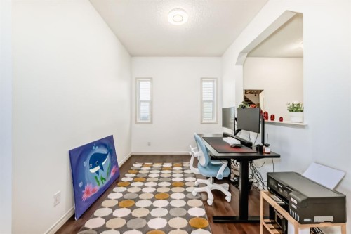 44 Aspen Hills Close Sw, Calgary, AB - Indoor Photo Showing Office