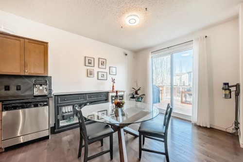 44 Aspen Hills Close Sw, Calgary, AB - Indoor Photo Showing Dining Room