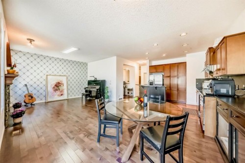 44 Aspen Hills Close Sw, Calgary, AB - Indoor