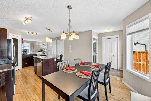336 Cranberry Circle Se, Calgary, AB - Indoor Photo Showing Dining Room