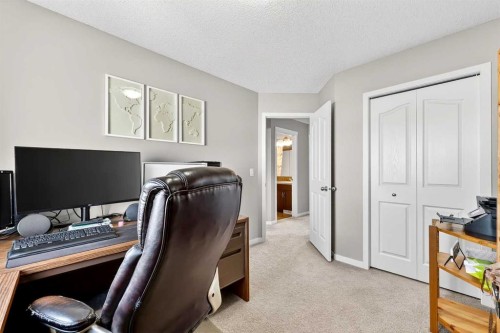 336 Cranberry Circle Se, Calgary, AB - Indoor Photo Showing Office