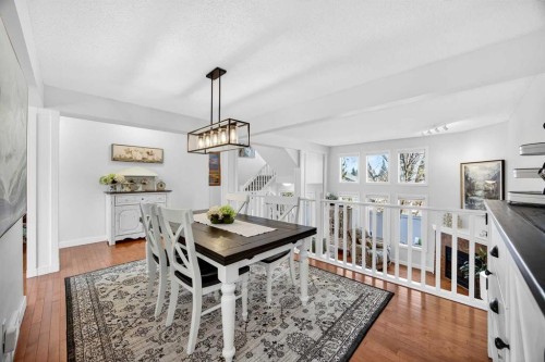 94 Candle Terrace Sw, Calgary, AB - Indoor Photo Showing Dining Room