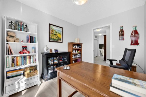 94 Candle Terrace Sw, Calgary, AB - Indoor Photo Showing Other Room