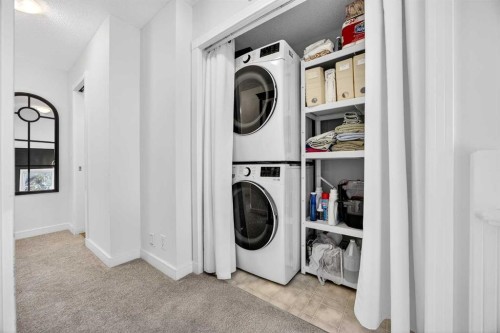 94 Candle Terrace Sw, Calgary, AB - Indoor Photo Showing Laundry Room