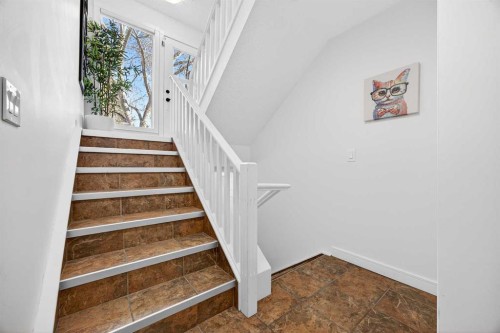 94 Candle Terrace Sw, Calgary, AB - Indoor Photo Showing Other Room