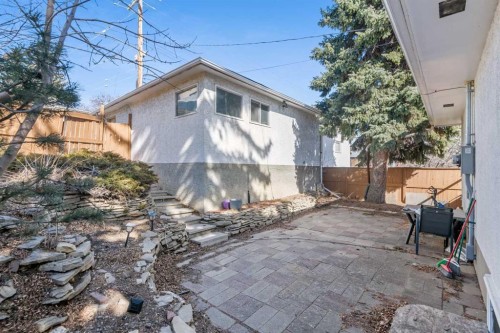 4504 14 Street Nw, Calgary, AB - Outdoor