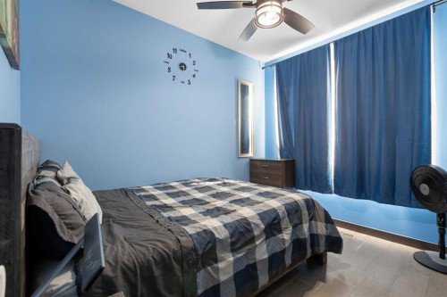 670 Muirfield Crescent, Lyalta, AB - Indoor Photo Showing Bedroom