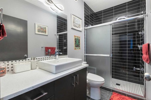 670 Muirfield Crescent, Lyalta, AB - Indoor Photo Showing Bathroom