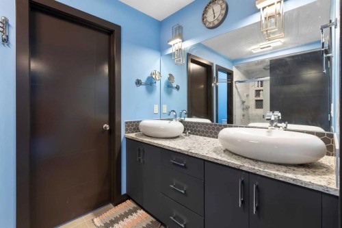 670 Muirfield Crescent, Lyalta, AB - Indoor Photo Showing Bathroom
