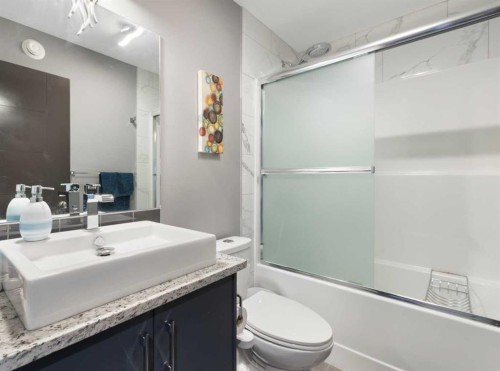 670 Muirfield Crescent, Lyalta, AB - Indoor Photo Showing Bathroom