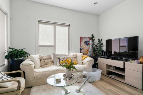 244 Sovereign Common Sw, Calgary, AB - Indoor Photo Showing Living Room