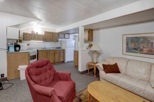 540 Lysander Drive Se, Calgary, AB - Indoor