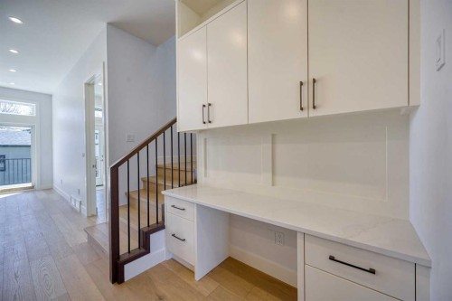 2008 26A Street Sw, Calgary, AB - Indoor Photo Showing Other Room