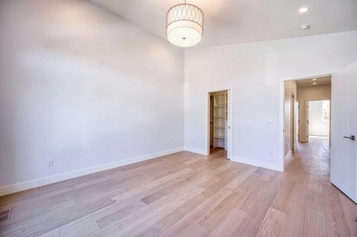 2008 26A Street Sw, Calgary, AB - Indoor Photo Showing Other Room